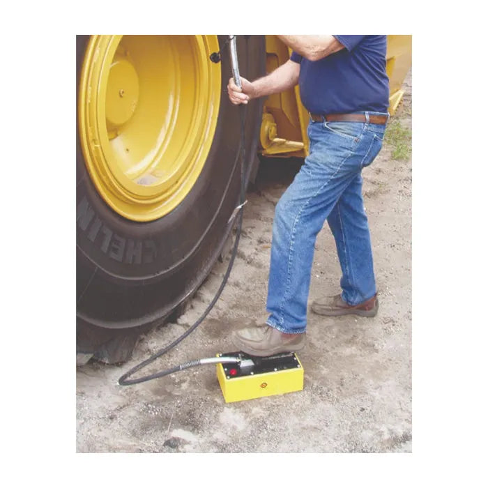 #10105 - Giant Tire Bead Breaker Tool