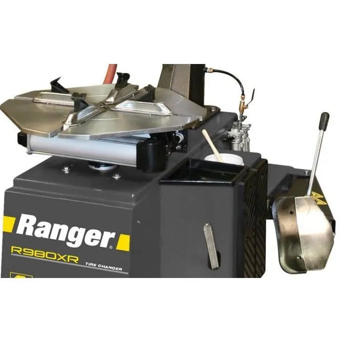 Ranger R980XR Swing Arm Tire Changer In Use