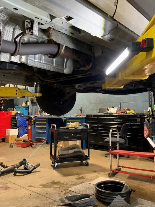 Challenger Lifts CL Light Bar Mounted Horizontally