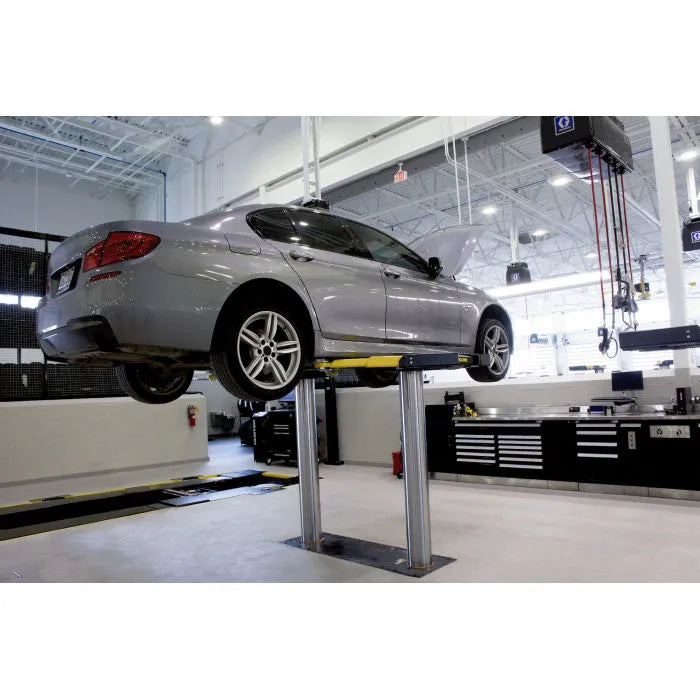 Challenger Lifts EV1020 Standard Inground Lift In Use