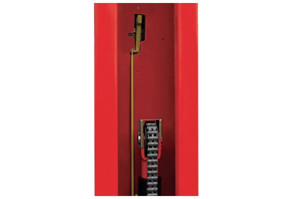 The chain protection cover prevents the chain from slipping.