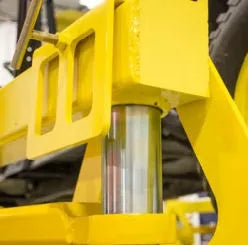 Challenger Lifts TR-07 Turf Rail