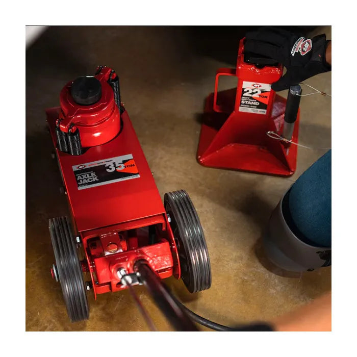 AFF 536 35-Ton Air Hydraulic Axle Jack In Use