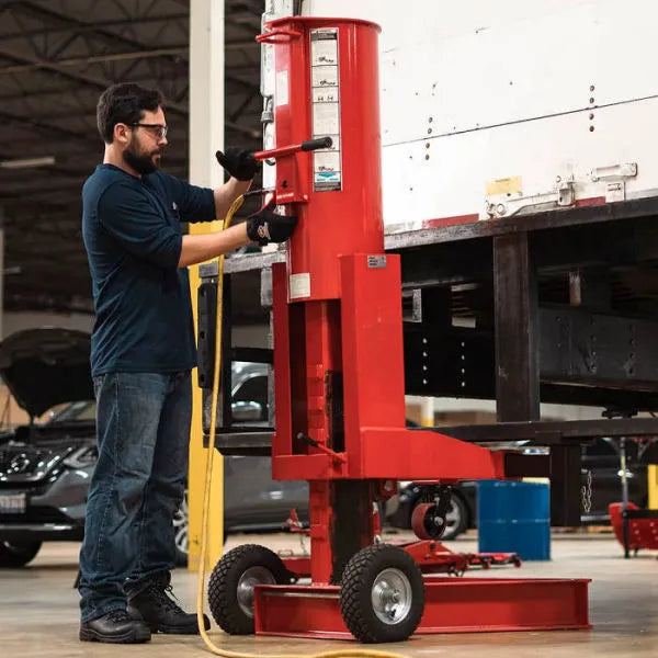AFF 3598 10-Ton Air End Lift Bumper Jack In Use