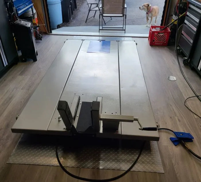 ASEplatinum M-1000C Black Shown with Optional Cycle Vise