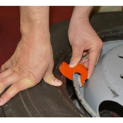 ESCO Bead Holder In Use / Commercial Truck