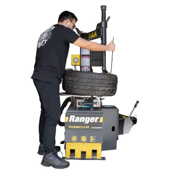 Ranger R980XR Tire Changer In Use