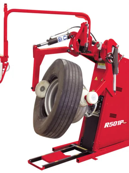 Raise or lower the wheel clamps depending on the wheel diameter
with hydraulic height positioning.